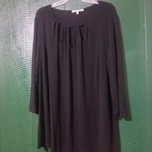 Daniel Rainn Black Stretchy 3/4 Sleeve Top
